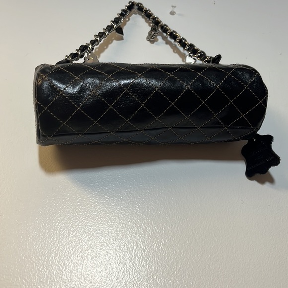 AURIELLE Mini Black Leather Barrel Daisy quilted bag, NWOT - Picture 3 of 6